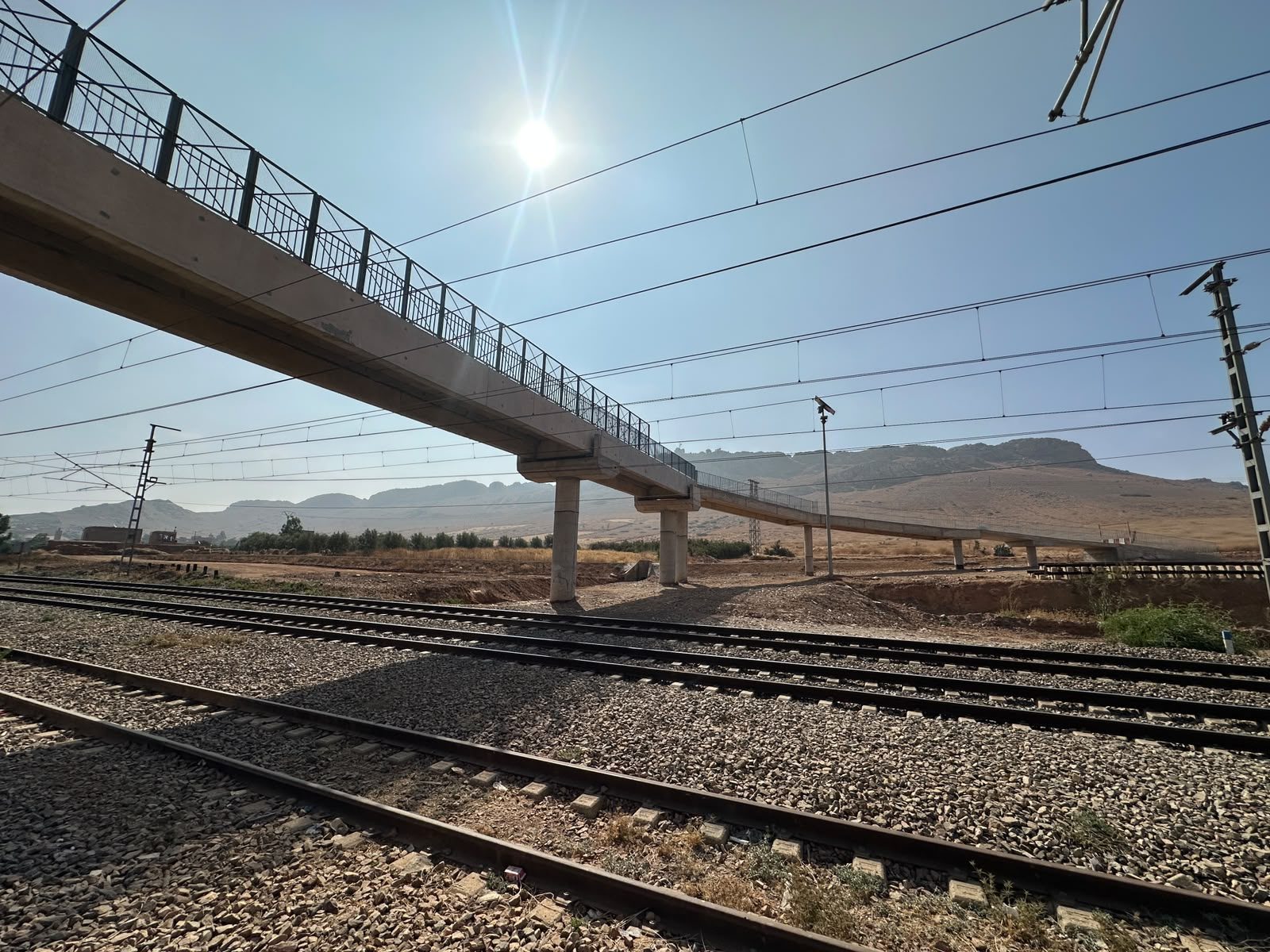 Passerelle piétonne au-dessus des voies, PN 6051, Skhour Rhamna