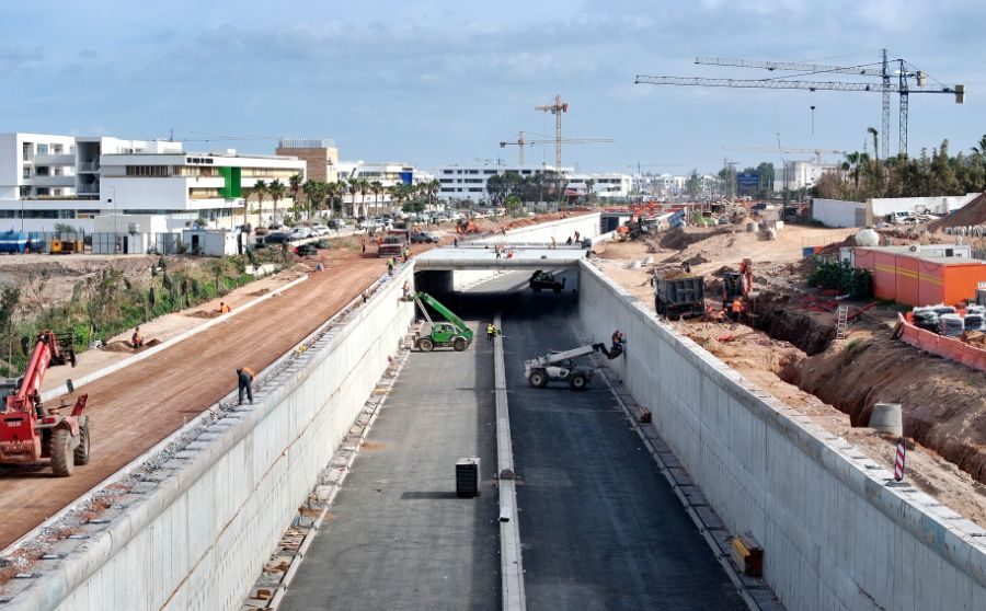 Trémies de Dar Bouazza — chantier de la trémie et voies de déviation