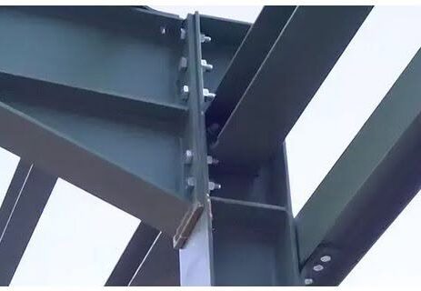 Rigidité des assemblages : un paramètre clé dans le comportement global des structures en acier